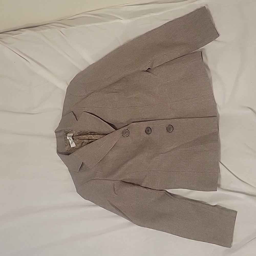 Le Suit 12 Lined Light Brown Fitted